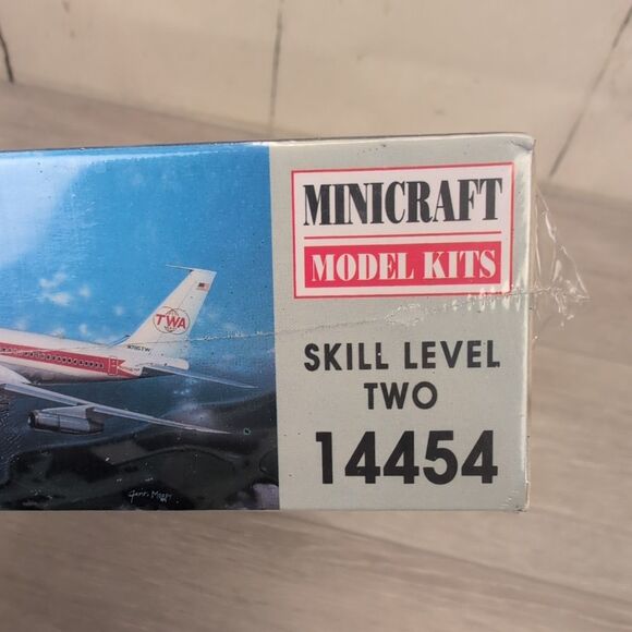 MINICRAFT BOEING 707-300 TWA JT4-D Model Airplane Kit #14454 1:144 New - Picture 4 of 7